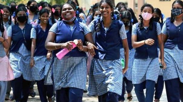 தமிழ்நாட்டில் பிளஸ் 1  பொதுத்தேர்வு ரத்து… அரசாணை வெளியீடு