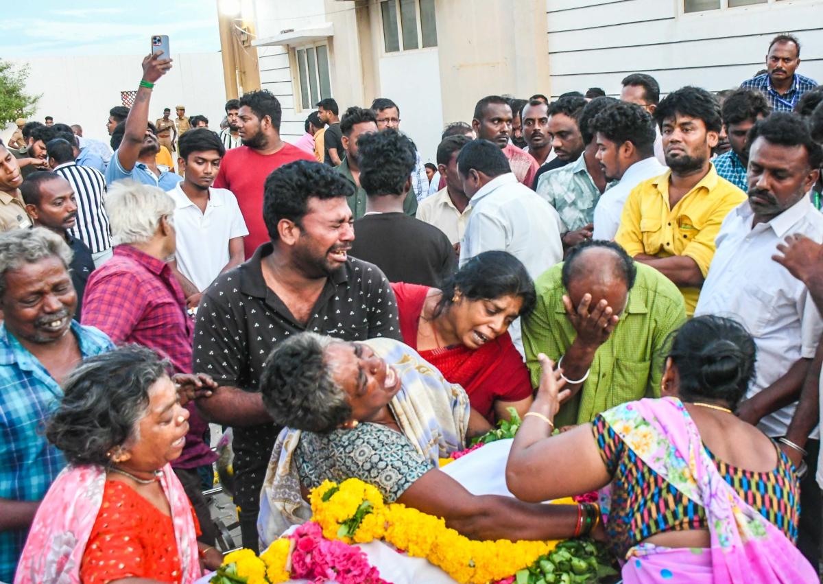 கரூர் துயர சம்பவம்…. நீதிமன்றத்தில் சிபிஐ அறிக்கை தாக்கல்