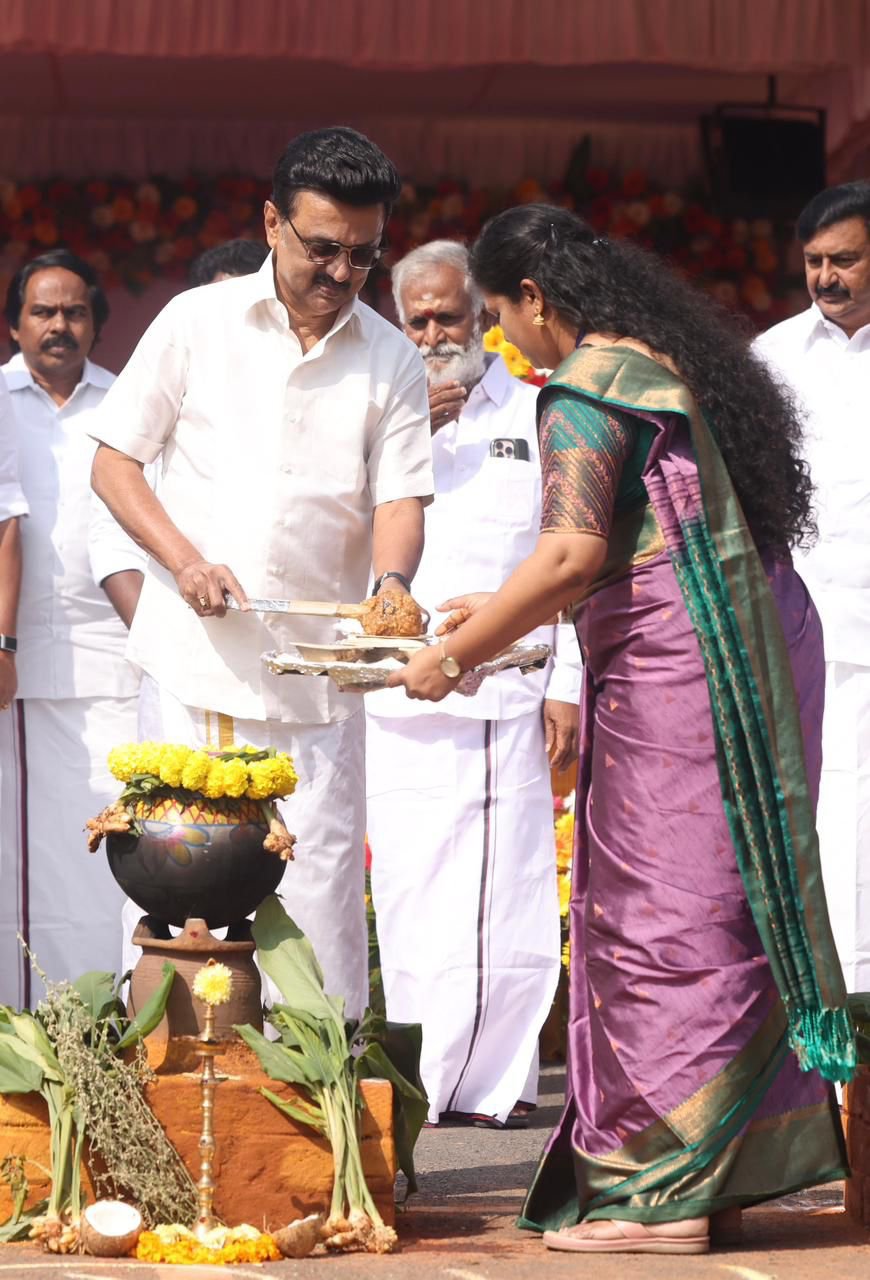 பொங்கல் பண்டிகை : முதல்வர் முக.ஸ்டாலின் மக்களுக்கு பொங்கல் வாழ்த்து