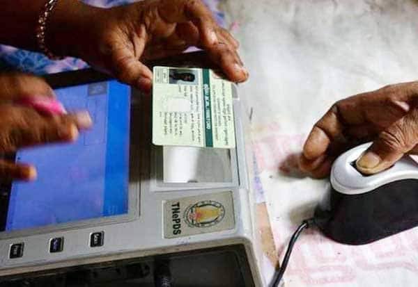 தென்காசி – ரேஷன் கடையில் கைரேகை வைக்கும் இயந்திரத்தை வீட்டிற்கு தூக்கிச் சென்ற நபர் : காரணம் என்ன?