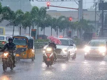 கடும் குளிரில் சென்னைவாசிகள் : தமிழகத்தில் நாளையும் மிதமான மழைக்கு வாய்ப்பு